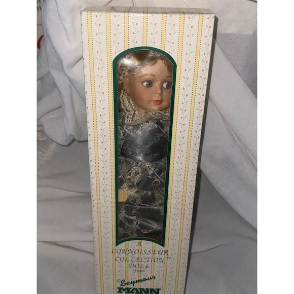 Seymour Mann Connoisseur Doll‎ Porcelain Amanda Collectible - Picture 1 of 9